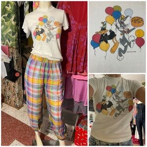 VTG Bugs Bunny Single Stitch Warner Bros Daffy Duck Six Flags Anniversary Shirt